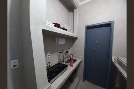 Cozinha de apartamento para alugar com 1 quarto, 20m² em Itararé, São Vicente