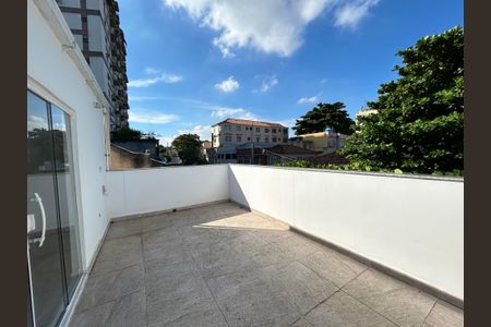 Apartamento para alugar com 100m², 3 quartos e sem vagaCobertura