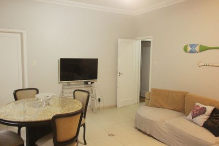 Sala de apartamento para alugar com 3 quartos, 120m² em Gonzaga, Santos
