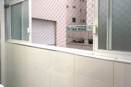 Apartamento para alugar com 120m², 3 quartos e 1 vagaÁrea de Serviço