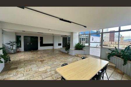 Apartamento à venda com 82m², 2 quartos e 1 vagaÁrea comum 