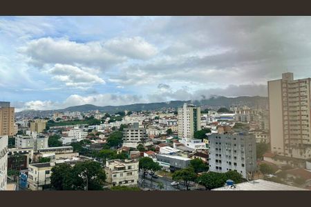 Apartamento à venda com 82m², 2 quartos e 1 vagaVista 