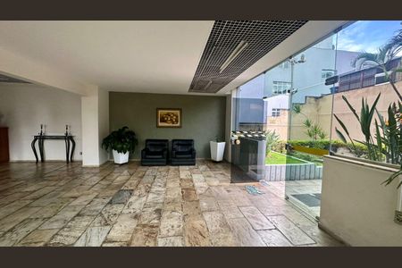 Apartamento à venda com 82m², 2 quartos e 1 vagaHall social 