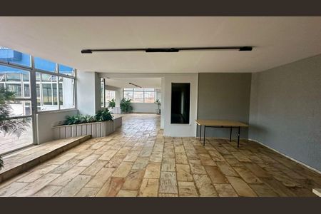 Apartamento à venda com 82m², 2 quartos e 1 vagaÁrea comum 