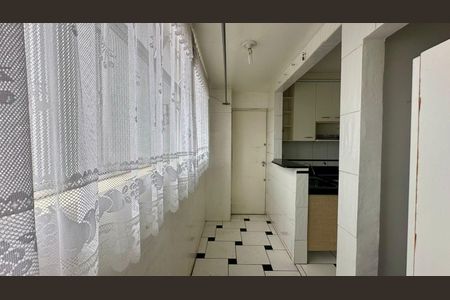 Apartamento à venda com 82m², 2 quartos e 1 vagaÁrea de Serviço