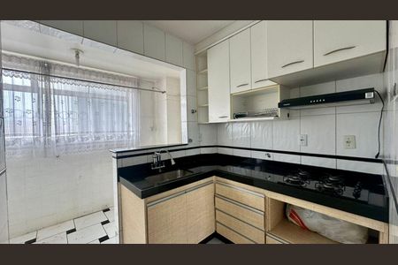 Apartamento à venda com 82m², 2 quartos e 1 vagaCozinha 