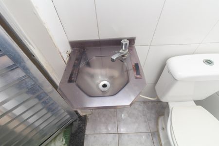 Casa para alugar com 70m², 2 quartos e sem vaga Casa para alugar com 70m², 2 quartos e sem vagaBanheiro