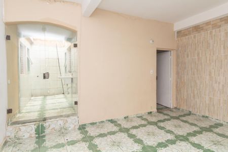 Sala de casa para alugar com 2 quartos, 70m² em Vila Carmosina, São Paulo