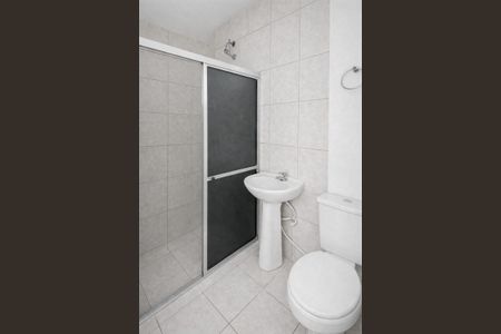 Banheiro de casa para alugar com 1 quarto, 30m² em Jardim Primeiro de Maio (chacara Fazendinha), Osasco