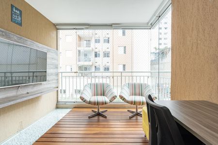 Apartamento para alugar com 69m², 2 quartos e 1 vagaVaranda