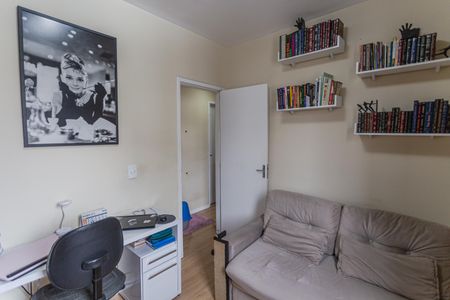 Apartamento à venda com 69m², 4 quartos e 2 vagasQuarto 2