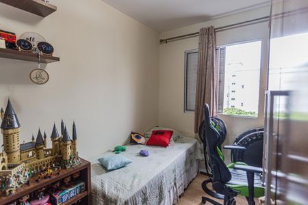 Apartamento à venda com 69m², 4 quartos e 2 vagasQuarto 4