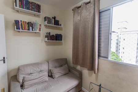 Apartamento à venda com 69m², 4 quartos e 2 vagasQuarto 2