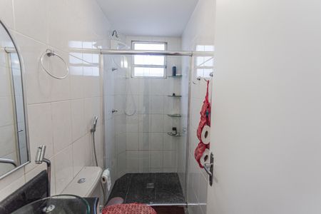 Apartamento à venda com 69m², 4 quartos e 2 vagasBanheiro Social
