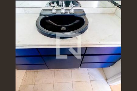 Apartamento para alugar com 200m², 3 quartos e 2 vagasBanheiro