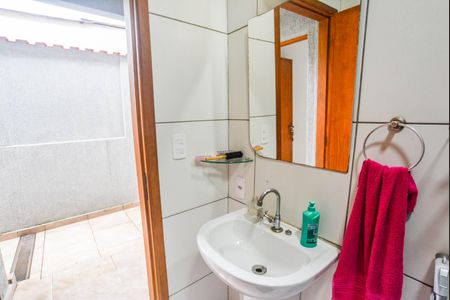 Casa à venda com 377m², 8 quartos e 2 vagas Casa à venda com 377m², 8 quartos e 2 vagasBanheiro 3