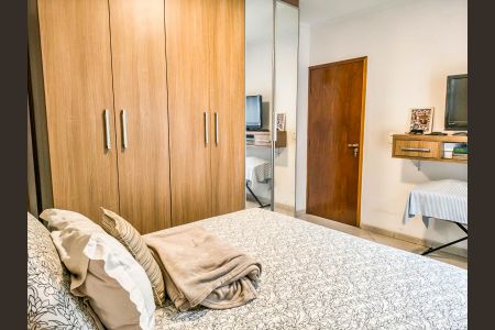 Casa à venda com 377m², 8 quartos e 2 vagas Casa à venda com 377m², 8 quartos e 2 vagasSuíte 2