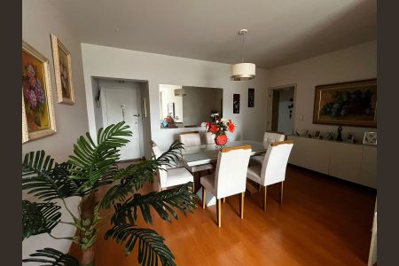 Apartamento à venda com 148m², 3 quartos e 1 vagaSala de jantar