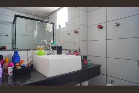 Apartamento à venda com 71m², 2 quartos e sem vagaBanheiro 