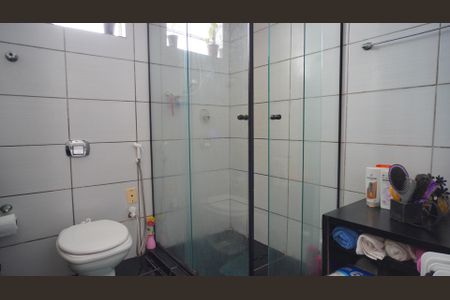 Apartamento à venda com 71m², 2 quartos e sem vagaBanheiro 