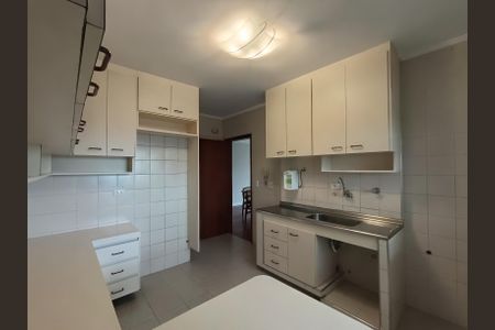 Apartamento à venda com 102m², 3 quartos e 2 vagasCozinha