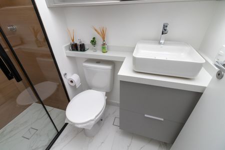 Apartamento para alugar com 36m², 2 quartos e sem vaga Apartamento para alugar com 36m², 2 quartos e sem vagaBanheiro