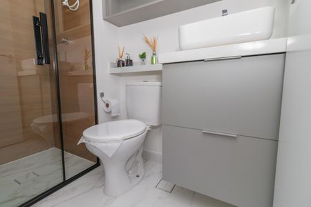 Apartamento para alugar com 36m², 2 quartos e sem vaga Apartamento para alugar com 36m², 2 quartos e sem vagaBanheiro