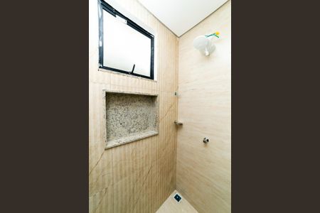 Banheiro Social de kitnet/studio para alugar com 1 quarto, 28m² em Minas Brasil, Belo Horizonte