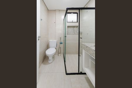 Banheiro de kitnet/studio para alugar com 1 quarto, 28m² em Minas Brasil, Belo Horizonte