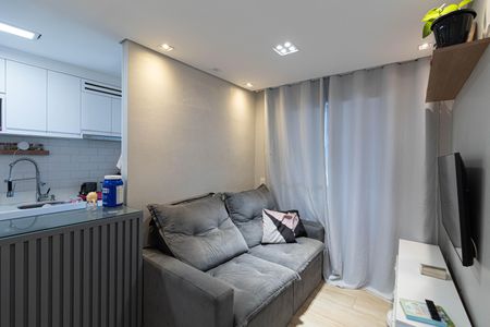 Sala/Cozinha/Área de Serviço  de apartamento para alugar com 2 quartos, 50m² em Jardim das Oliveiras, São Paulo