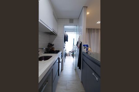 Sala/Cozinha/Área de Serviço  de apartamento para alugar com 2 quartos, 50m² em Jardim das Oliveiras, São Paulo