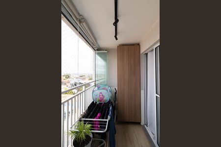 Varanda Sala de apartamento para alugar com 2 quartos, 50m² em Jardim das Oliveiras, São Paulo