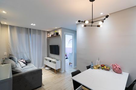 Sala/Cozinha/Área de Serviço  de apartamento para alugar com 2 quartos, 50m² em Jardim das Oliveiras, São Paulo