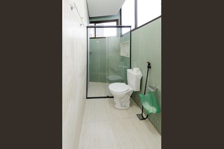 Banheiro de kitnet/studio para alugar com 1 quarto, 35m² em Minas Brasil, Belo Horizonte