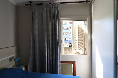 Janela do Quarto de apartamento à venda com 1 quarto, 43m² em Jardim Botânico, Porto Alegre