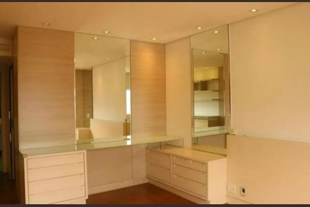 Apartamento à venda com 165m², 4 quartos e 2 vagasFoto 03
