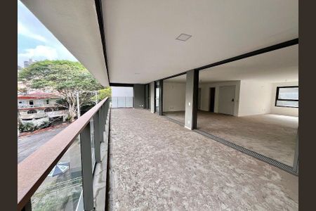 Apartamento à venda com 4 quartos, 277m² em Sumaré, São Paulo