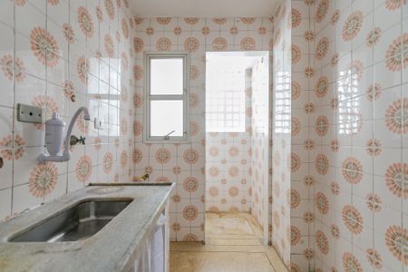 Cozinha de apartamento à venda com 1 quarto, 32m² em Liberdade, São Paulo