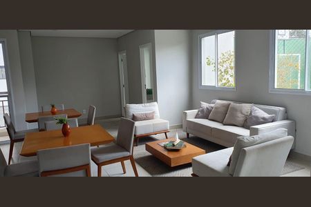 Apartamento à venda com 2 quartos, 69m² em Jardim Tupanci, Barueri