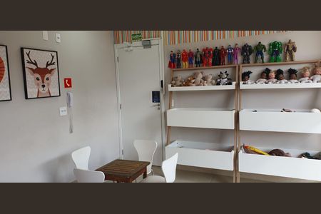 Apartamento à venda com 2 quartos, 69m² em Jardim Tupanci, Barueri