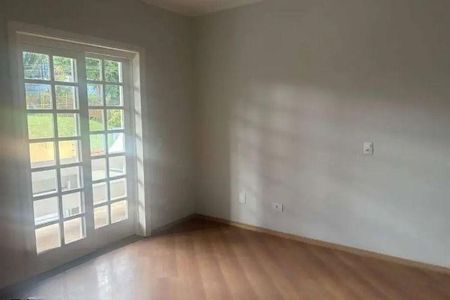 Casa à venda com 3 quartos, 300m² em Parque dos Passaros, São Bernardo do Campo