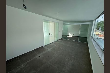Casa à venda com 4 quartos, 500m² em Vila da Saúde, São Paulo