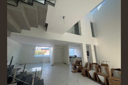 Casa à venda com 4 quartos, 500m² em Vila da Saúde, São Paulo