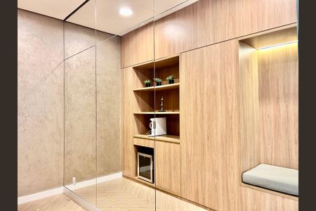 Apartamento à venda com 85m², 2 quartos e 1 vaga Apartamento à venda com 85m², 2 quartos e 1 vagaAcademia