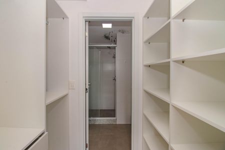Closet de kitnet/studio para alugar com 1 quarto, 41m² em São João, Porto Alegre
