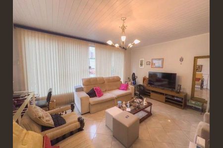 Casa à venda com 3 quartos, 236m² em Vila Ipojuca, São Paulo