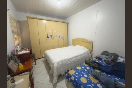 Casa à venda com 3 quartos, 236m² em Vila Ipojuca, São Paulo