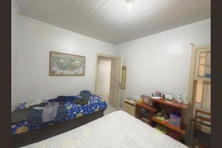 Casa à venda com 3 quartos, 236m² em Vila Ipojuca, São Paulo