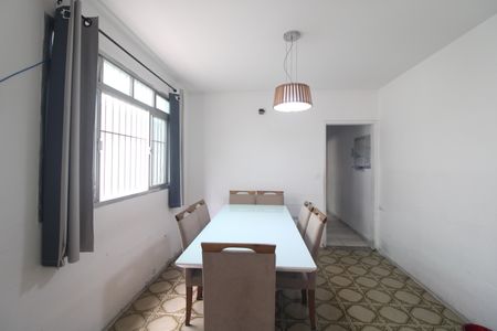 Sala de casa à venda com 3 quartos, 125m² em Jardim Luanda, São Paulo