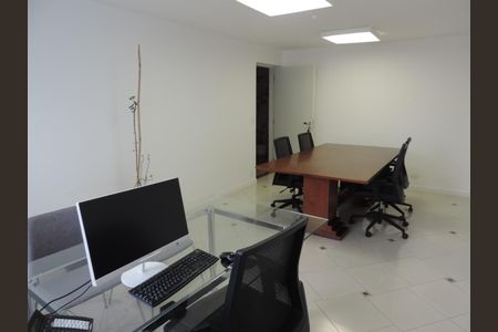 Casa à venda com 8 quartos, 380m² em Vila Mariana, São Paulo